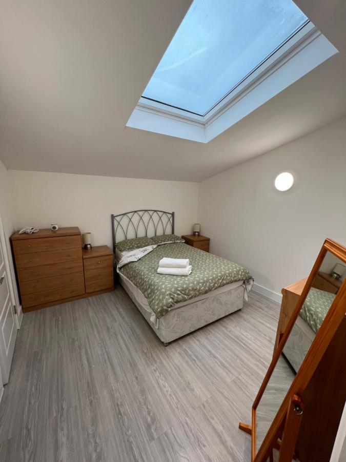 Double Room With En Suite Brand New Лондон Экстерьер фото